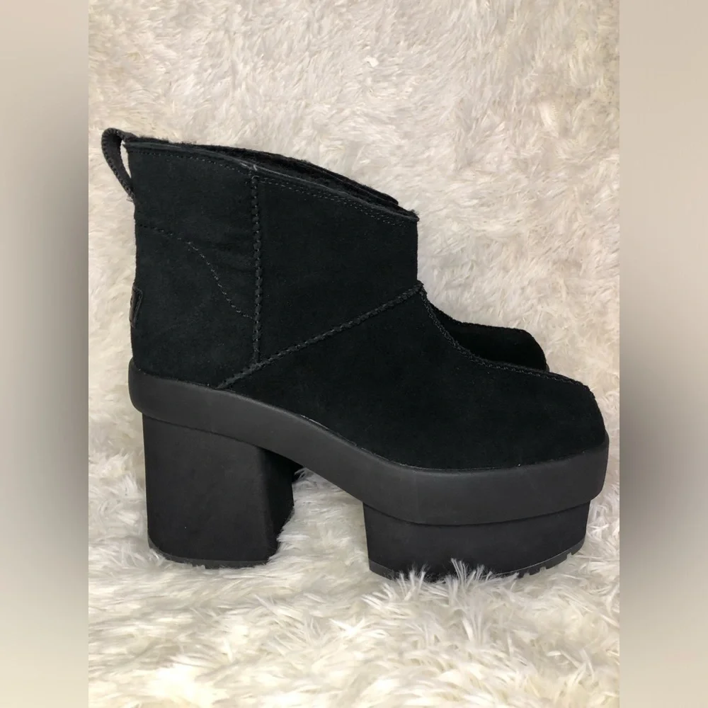 UGG elevate your